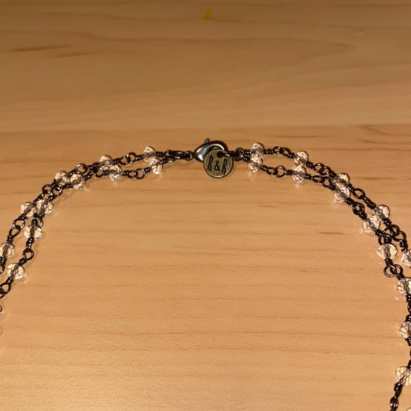 Beaded necklace with star charm - Picture 3 of 3